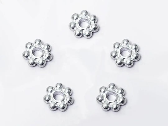 8mm Bright White Thick Bali Style Daisy *VERY SPECIAL PRIC* (1.30 to 1.20/gm)